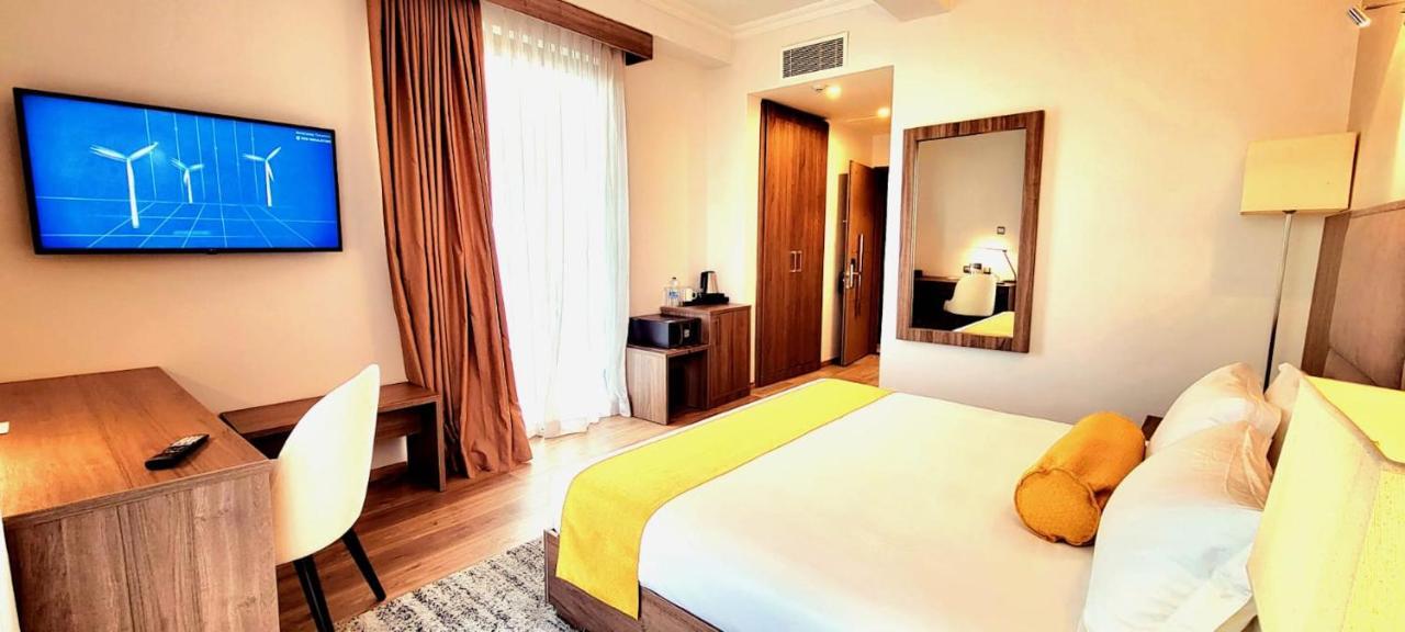 Th Bonroyal Hotel Addis Ababa Exterior photo