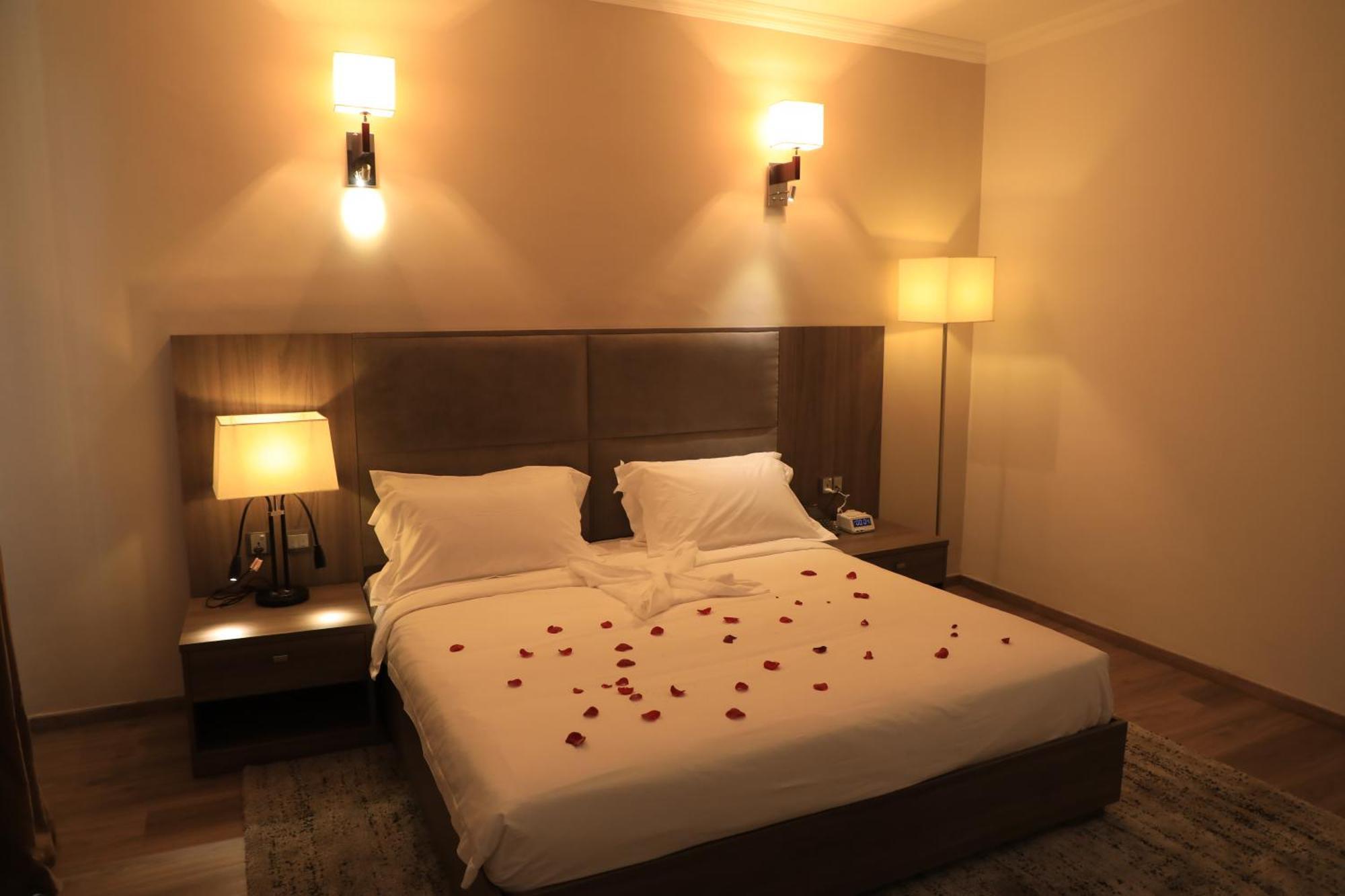 Th Bonroyal Hotel Addis Ababa Exterior photo